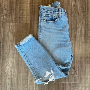 Levi’s Wedgie Jean (Distressed)